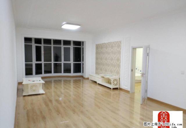 鑫源地产鑫城苑小区精装超大三居,真实图片帅气出租 - 房屋出租 - 房屋租售 - 齐齐哈尔分类信息 - 齐齐哈尔28生活网 qqhr.28life.com